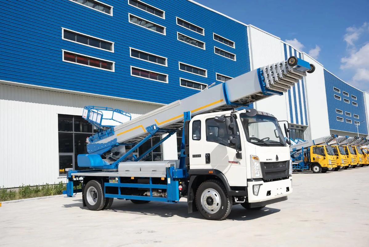 松桃出租云梯车高空作业车 建筑垃圾搬运